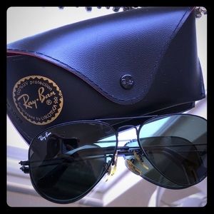 Rayban black on black aviators